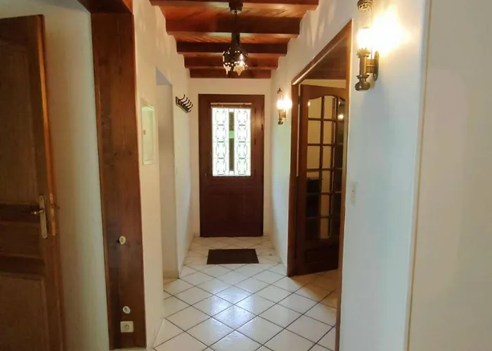 Charmante Maison T8 à Avec Parking - 7 - Fr-1-234-244